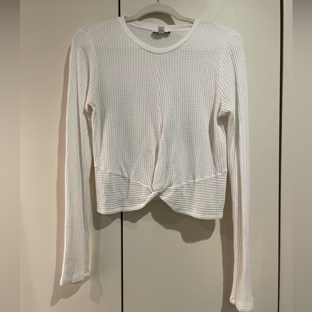 Topshop white long sleeve waffle knit shirt with front detail.